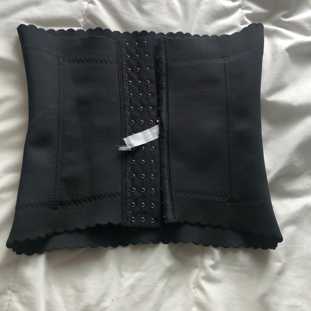 Waist trainer